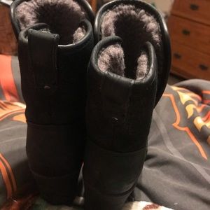 fuzzy ugg booty heals